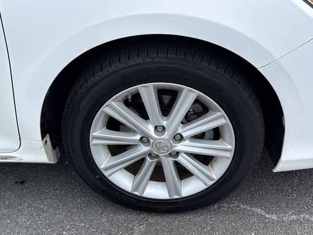 Used 2013 Toyota Camry XLE w/ Leather Pkg FWD image 7