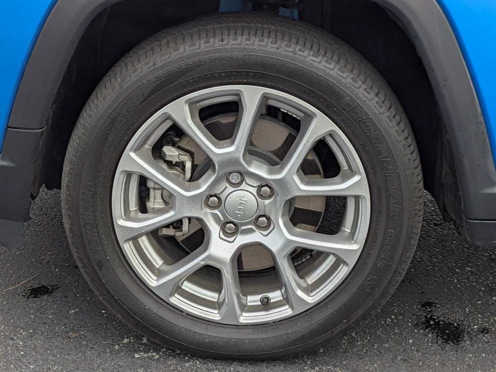 Used 2024 Jeep Compass Latitude AWD/4WD image 10