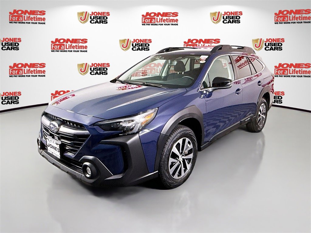 Used 2024 Subaru Outback Premium image 12