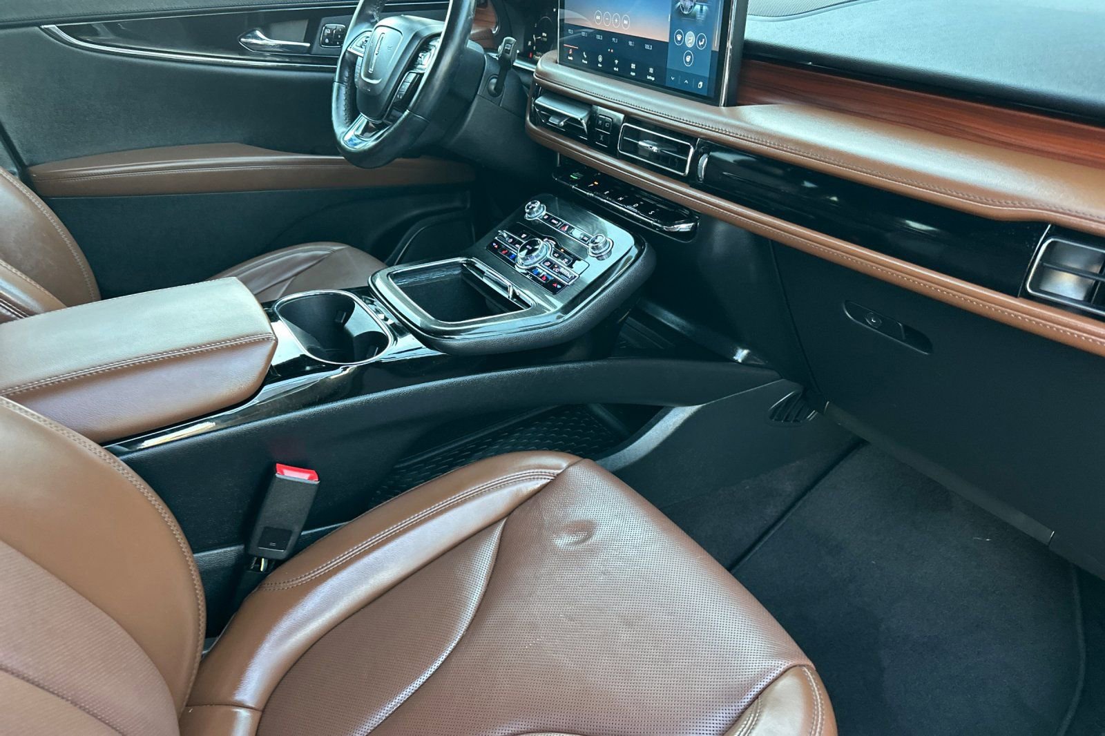 Used 2023 Lincoln Nautilus Reserve w/ Luxury Package image 15