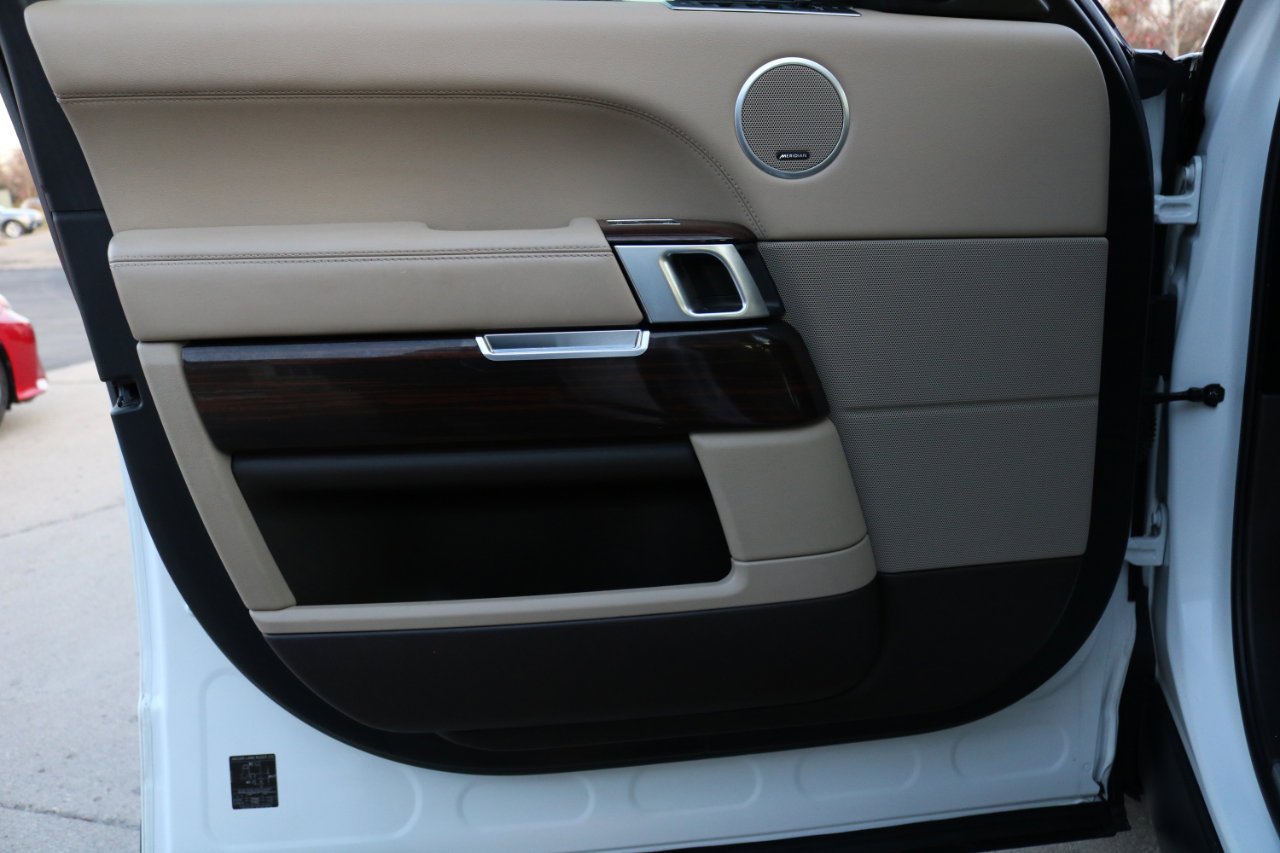 Used 2016 Land Rover Range Rover Supercharged image 18