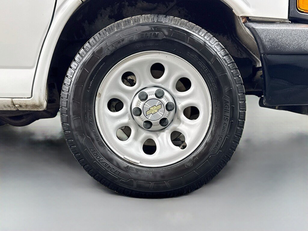 Used 2010 Chevrolet Express 1500 LS RWD image 31