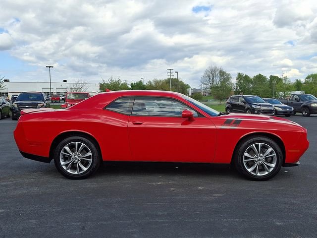 Used 2020 Dodge Challenger SXT w/ Plus Package image 10