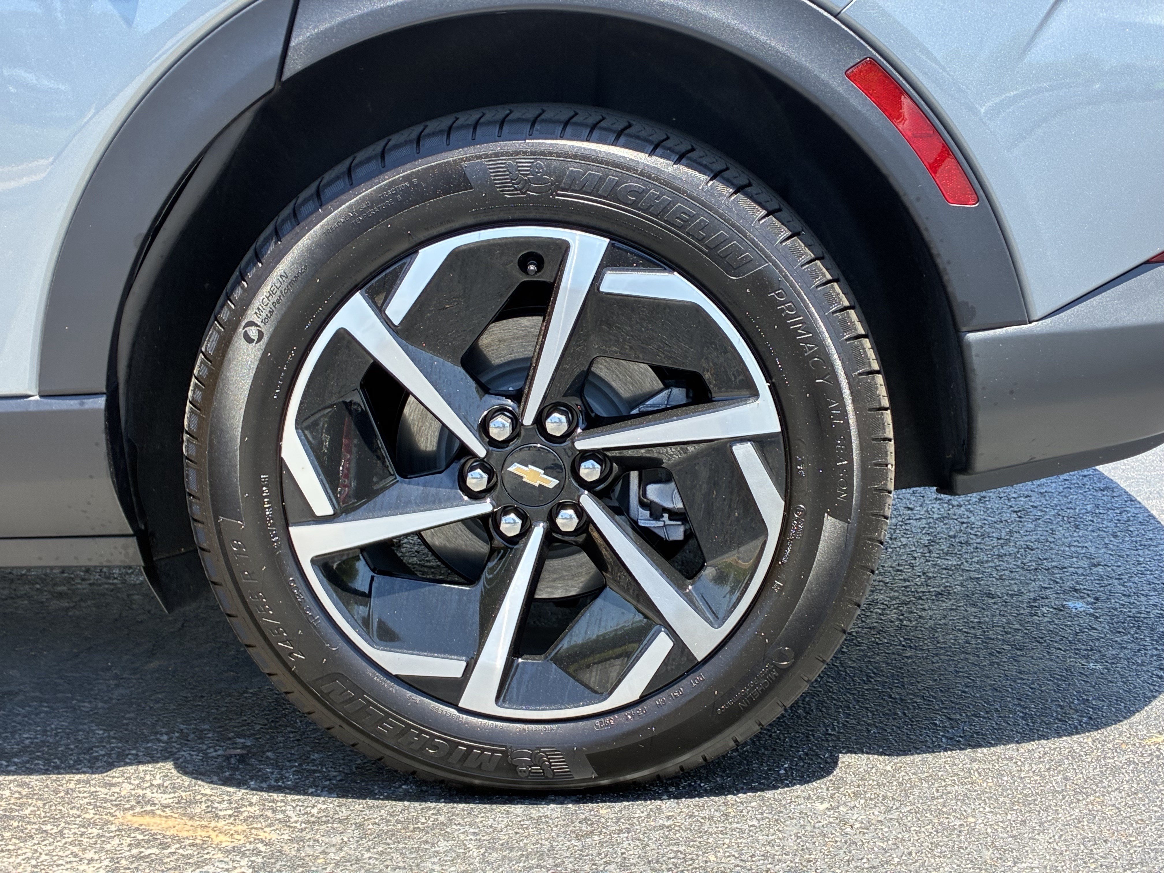 Used 2026 Chevrolet Equinox EV LT AWD/4WD image 10