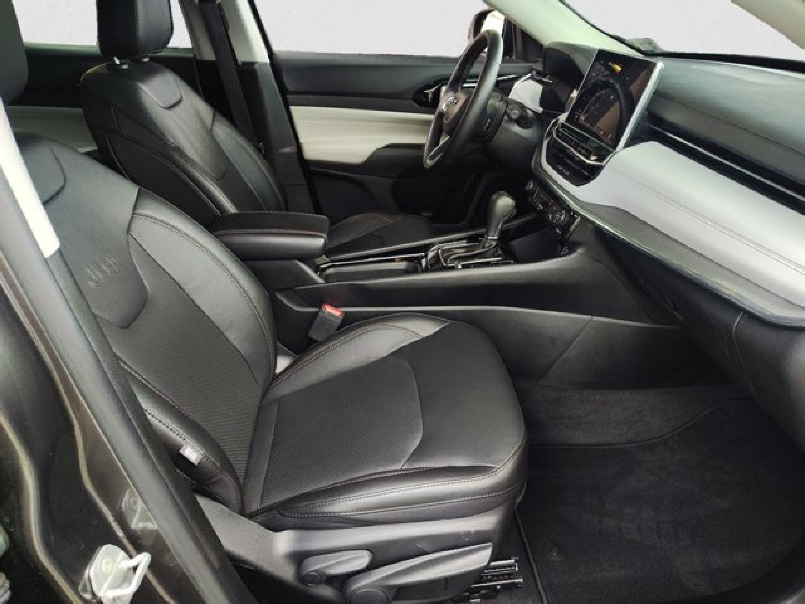 Used 2022 Jeep Compass Limited AWD/4WD image 19