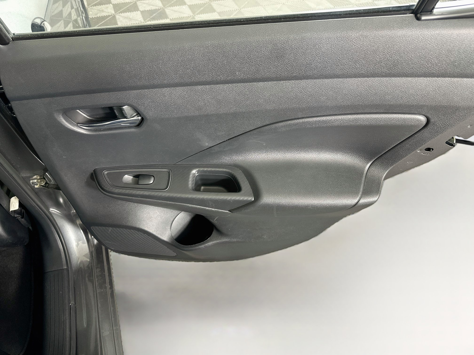 Used 2024 Nissan Versa SV FWD image 28