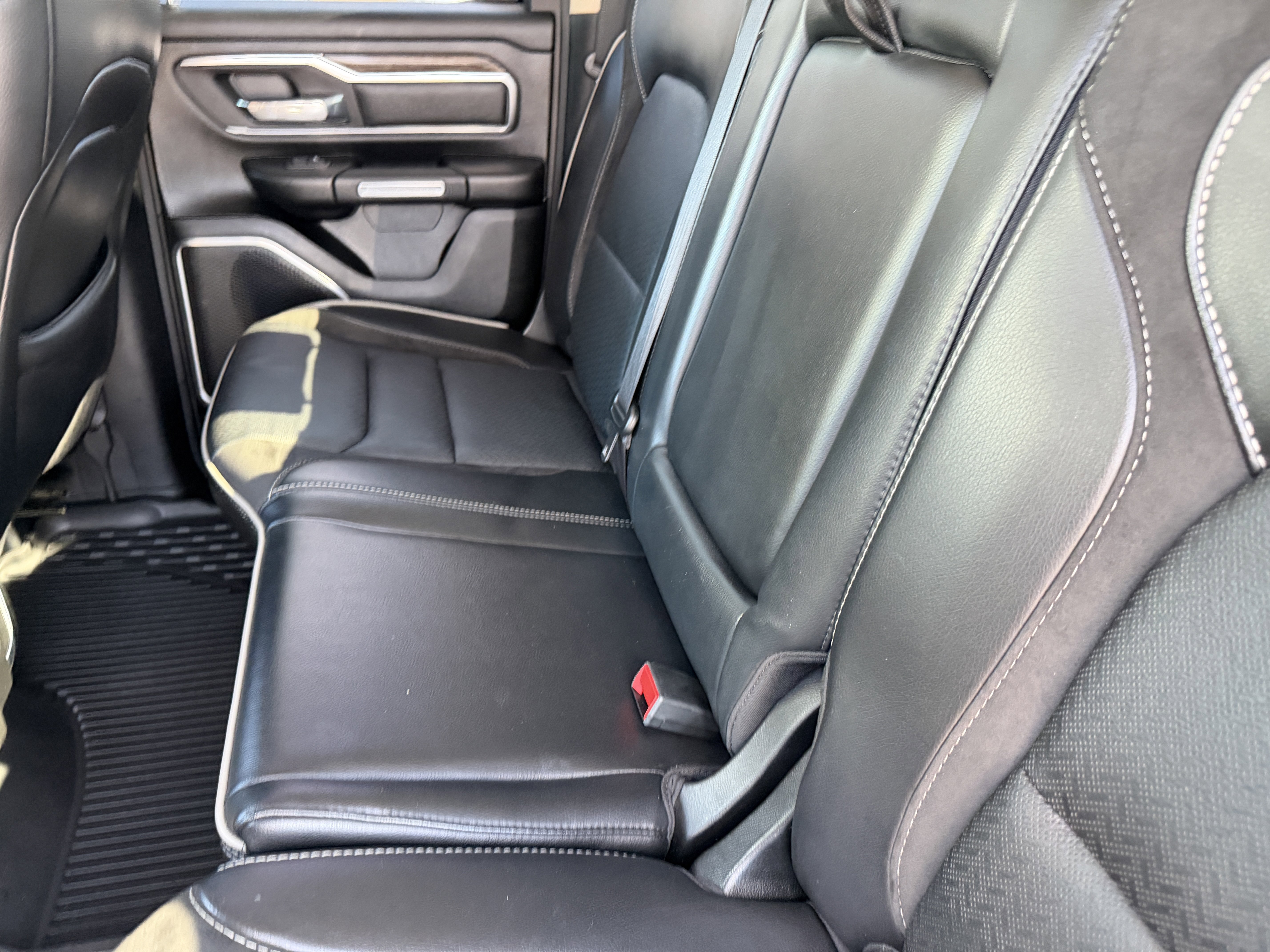 Used 2020 RAM 1500 Laramie image 17