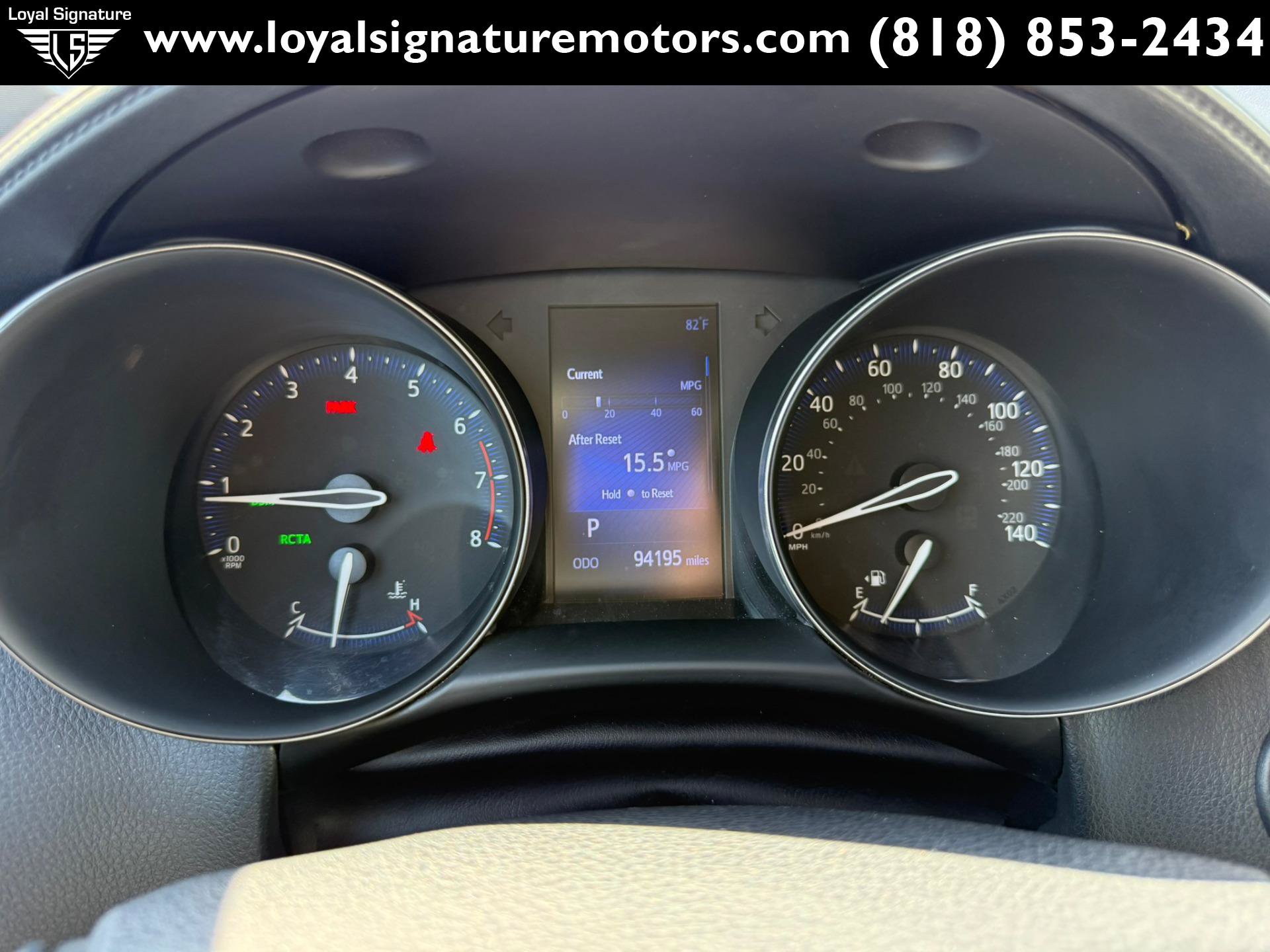 Used 2018 Toyota C-HR XLE FWD image 21