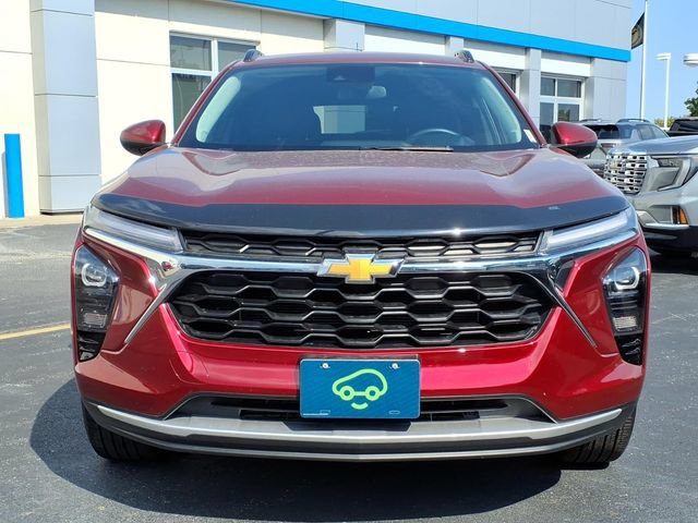 Certified 2024 Chevrolet Trax LT w/ Driver Confidence Package FWD image 2