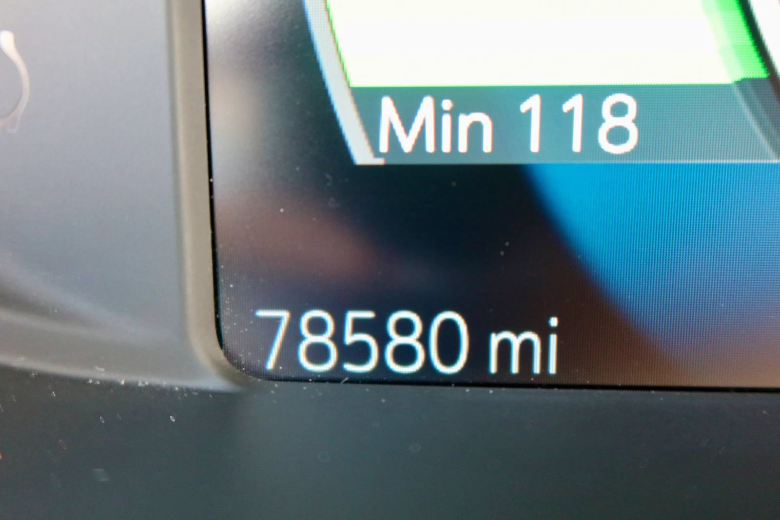 Used 2018 Chevrolet Bolt Premier w/ Driver Confidence II Package FWD image 21