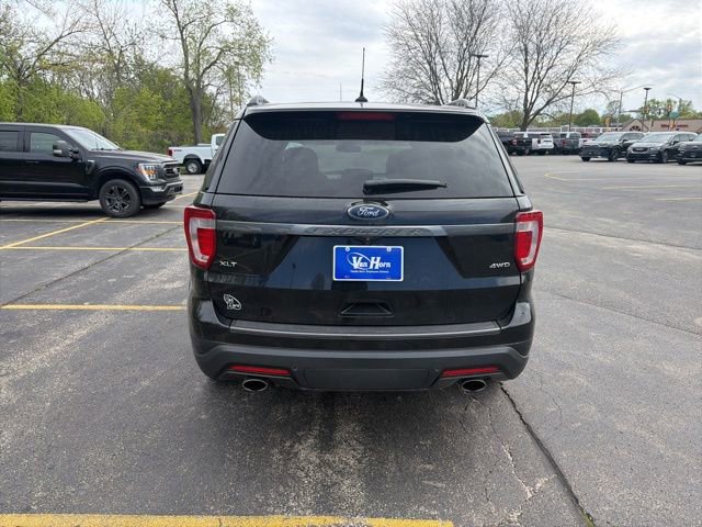 Used 2018 Ford Explorer XLT w/ XLT Appearance Package AWD/4WD image 8