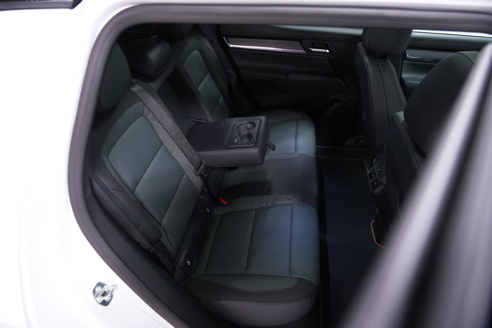 New 2026 GMC Terrain AT4 w/ Convenience Package III AWD/4WD image 16