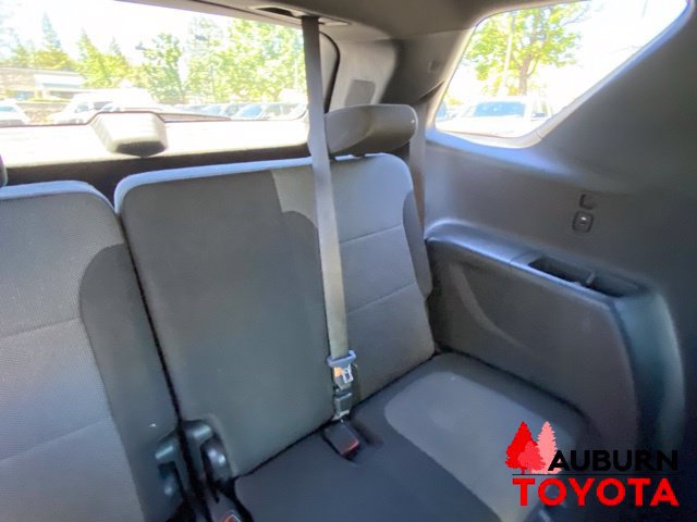 Used 2023 Chevrolet Traverse LT FWD image 16