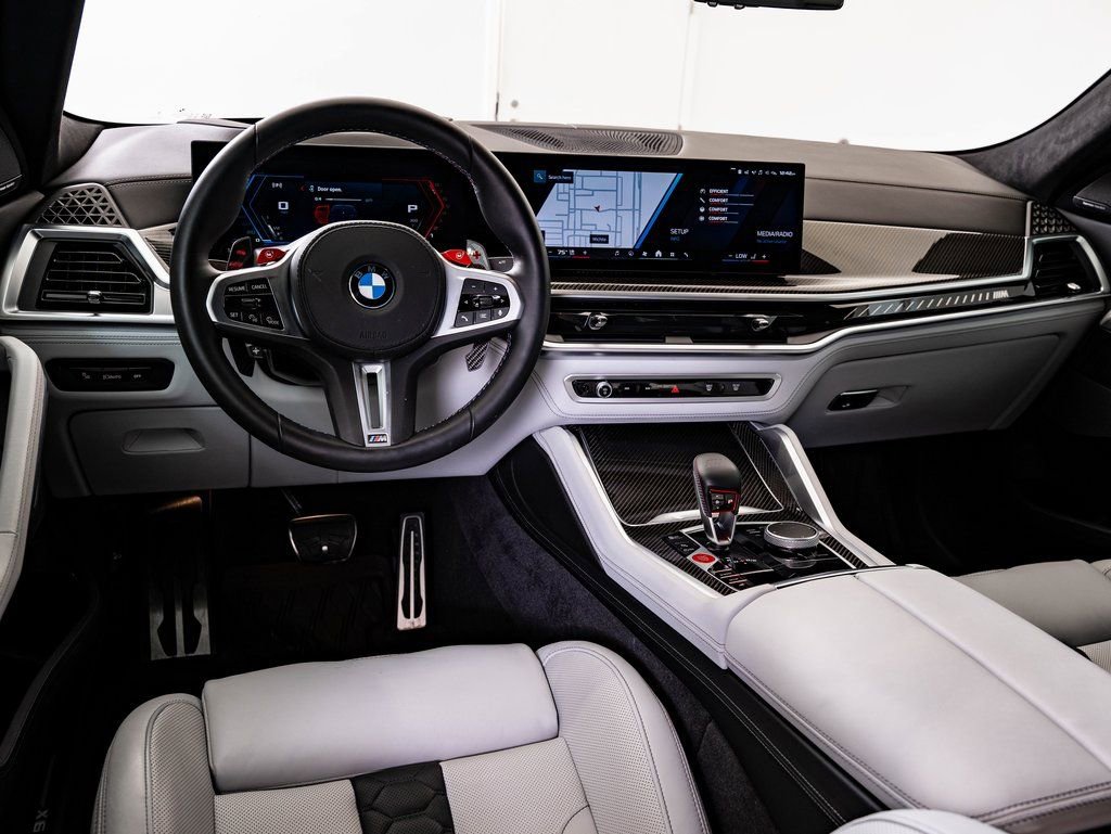 Used 2025 BMW X6 M Competition w/ Executive Package image 4