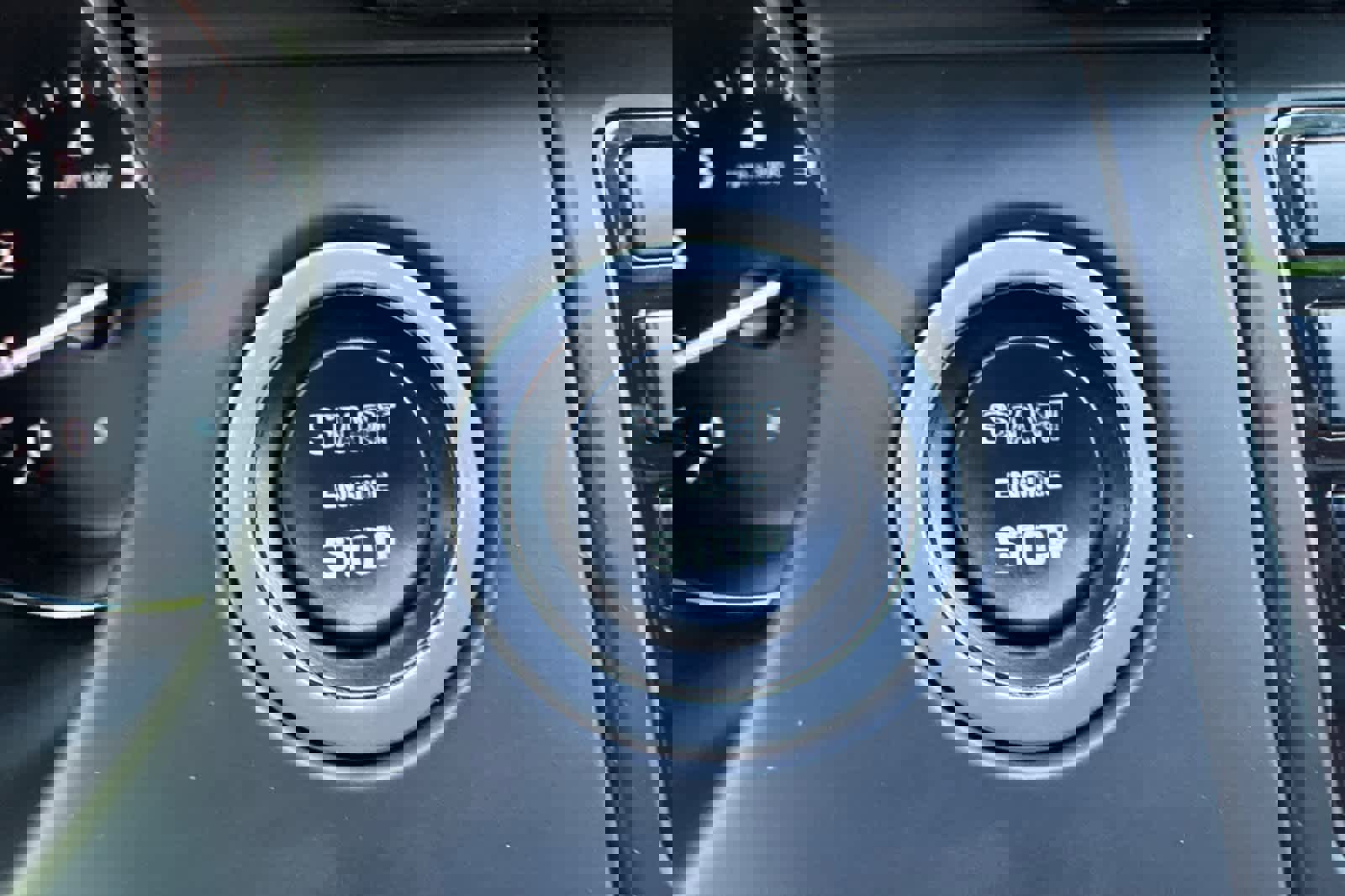 Used 2017 Land Rover Discovery Sport SE image 24