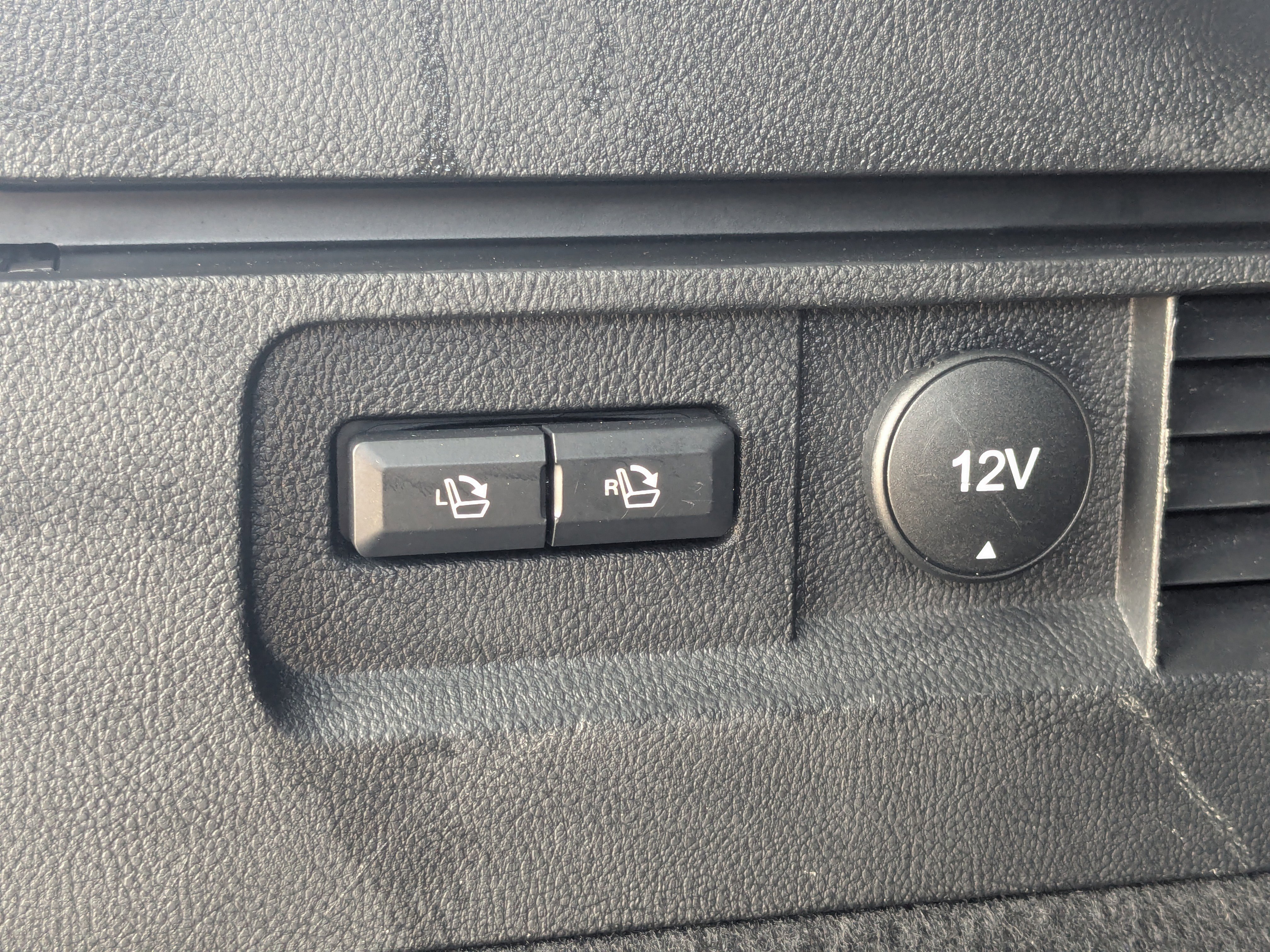 Used 2017 Lincoln MKX Reserve image 15