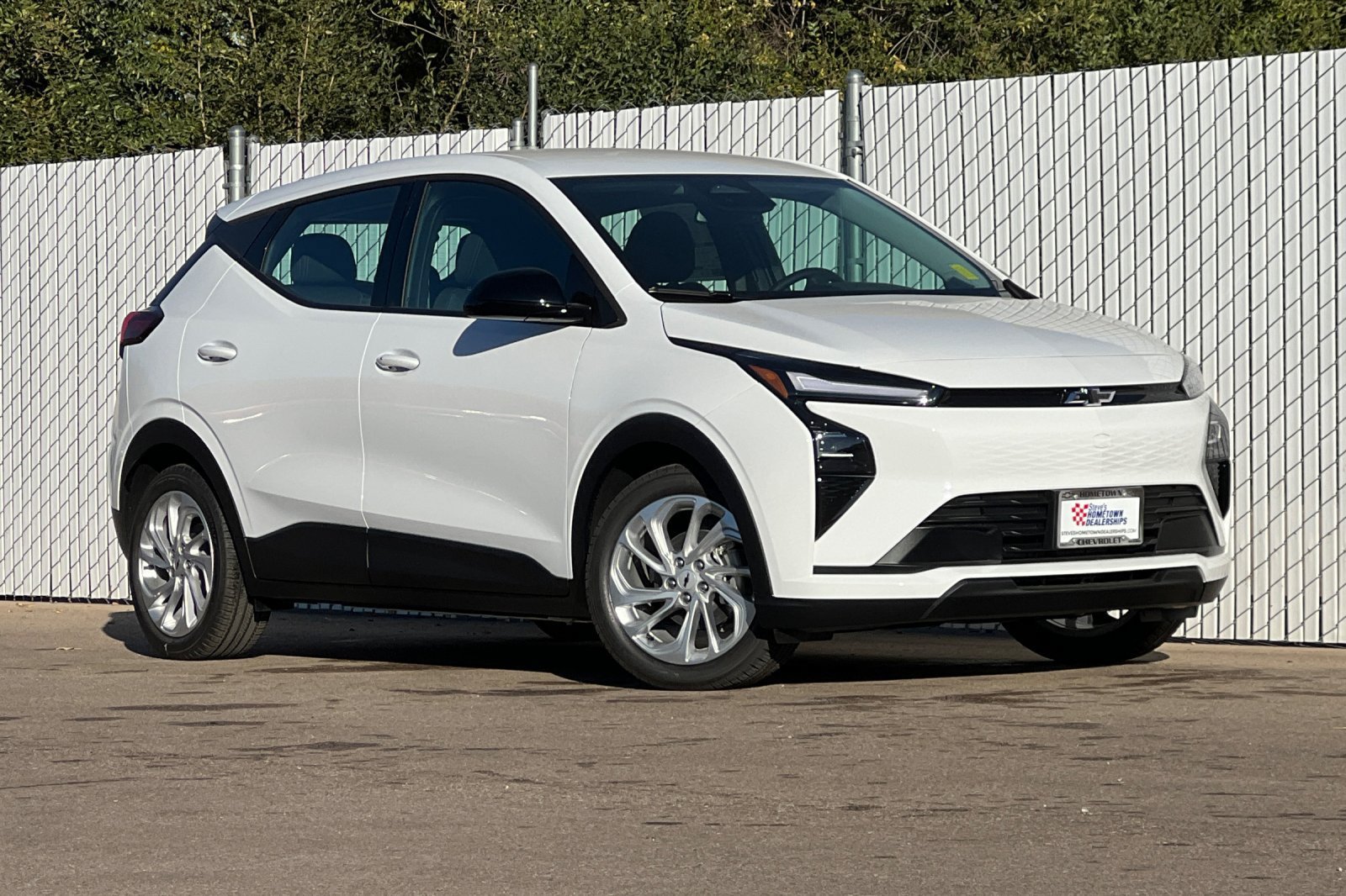New 2027 Chevrolet Bolt LT w/ Comfort Package FWD image 2
