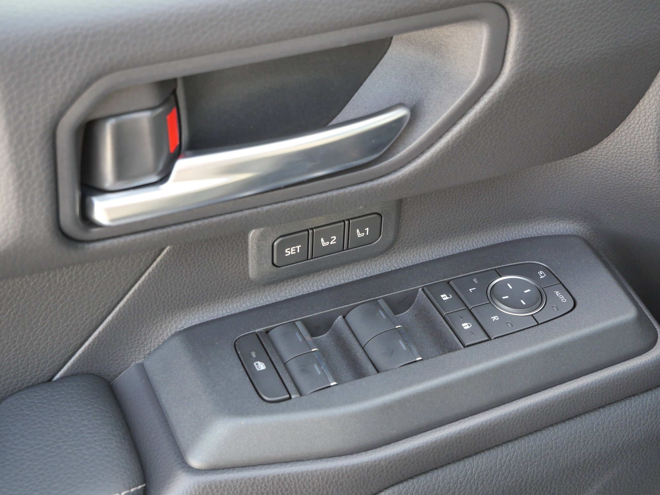 Used 2026 Toyota Land Cruiser image 19