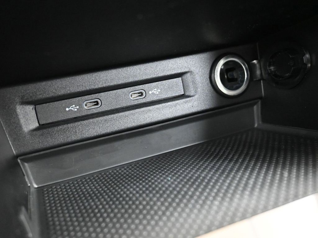 New 2025 Volkswagen Taos S image 31