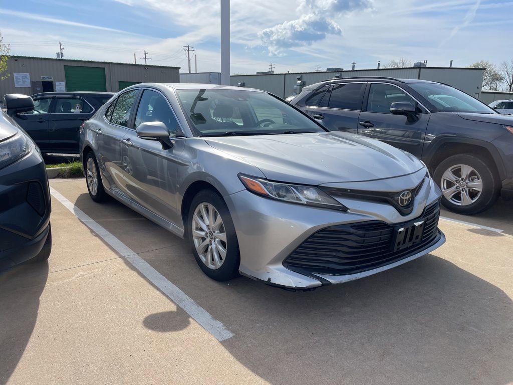 Used 2019 Toyota Camry LE w/ Convenience Package image 1