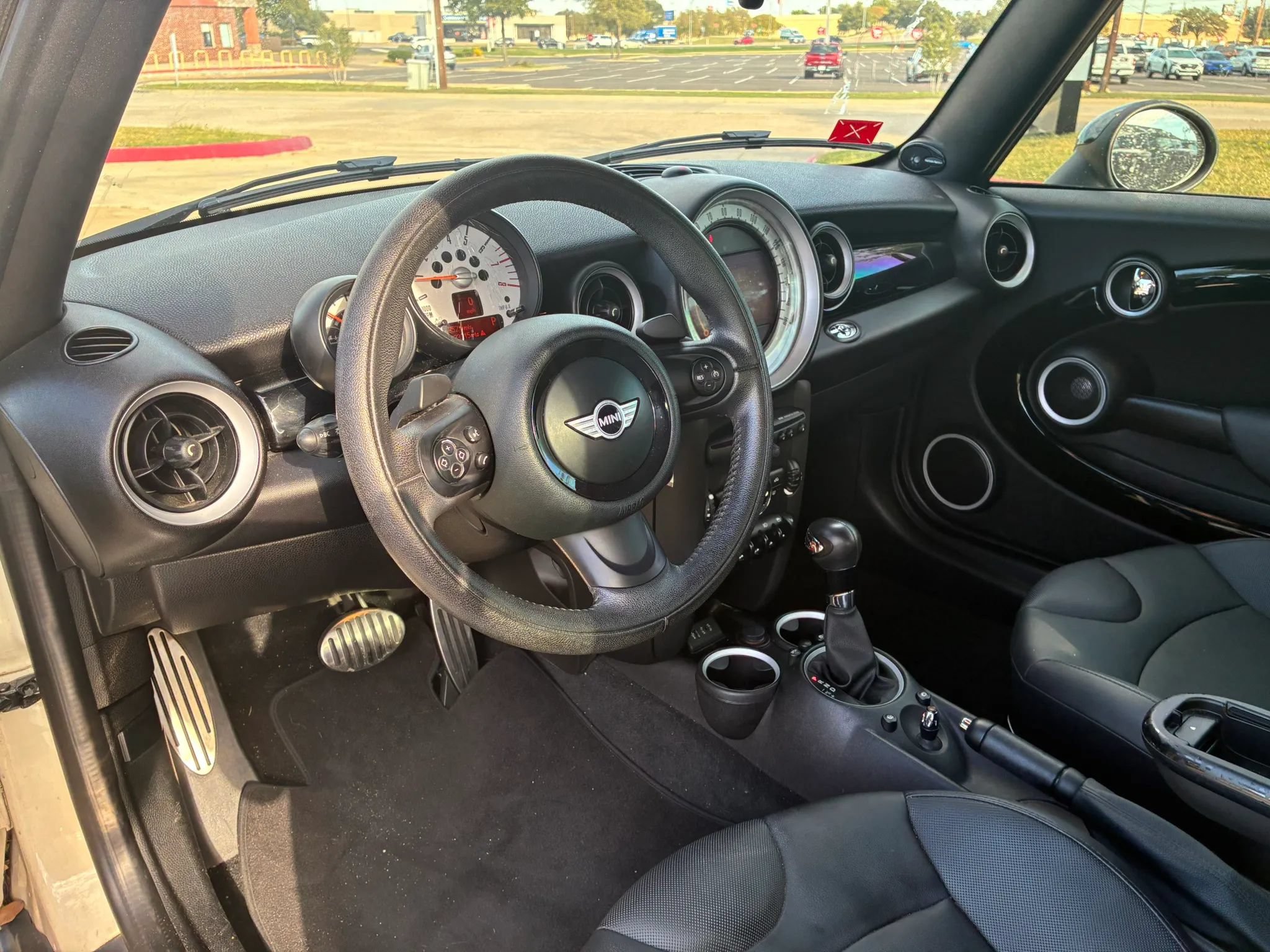 Used 2014 MINI Cooper S FWD image 10