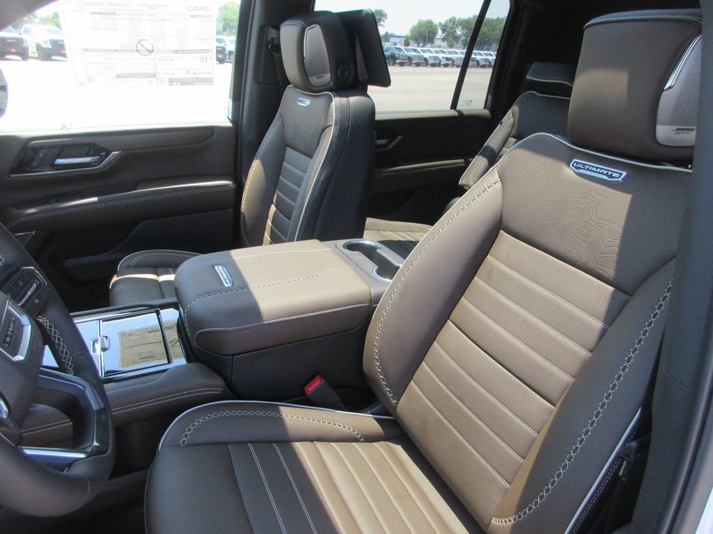 New 2026 GMC Yukon XL Denali Ultimate AWD/4WD image 11