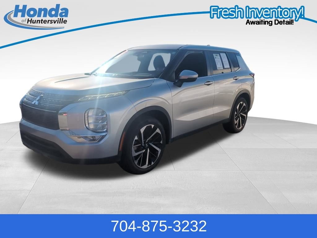 Used 2022 Mitsubishi Outlander ES image 4