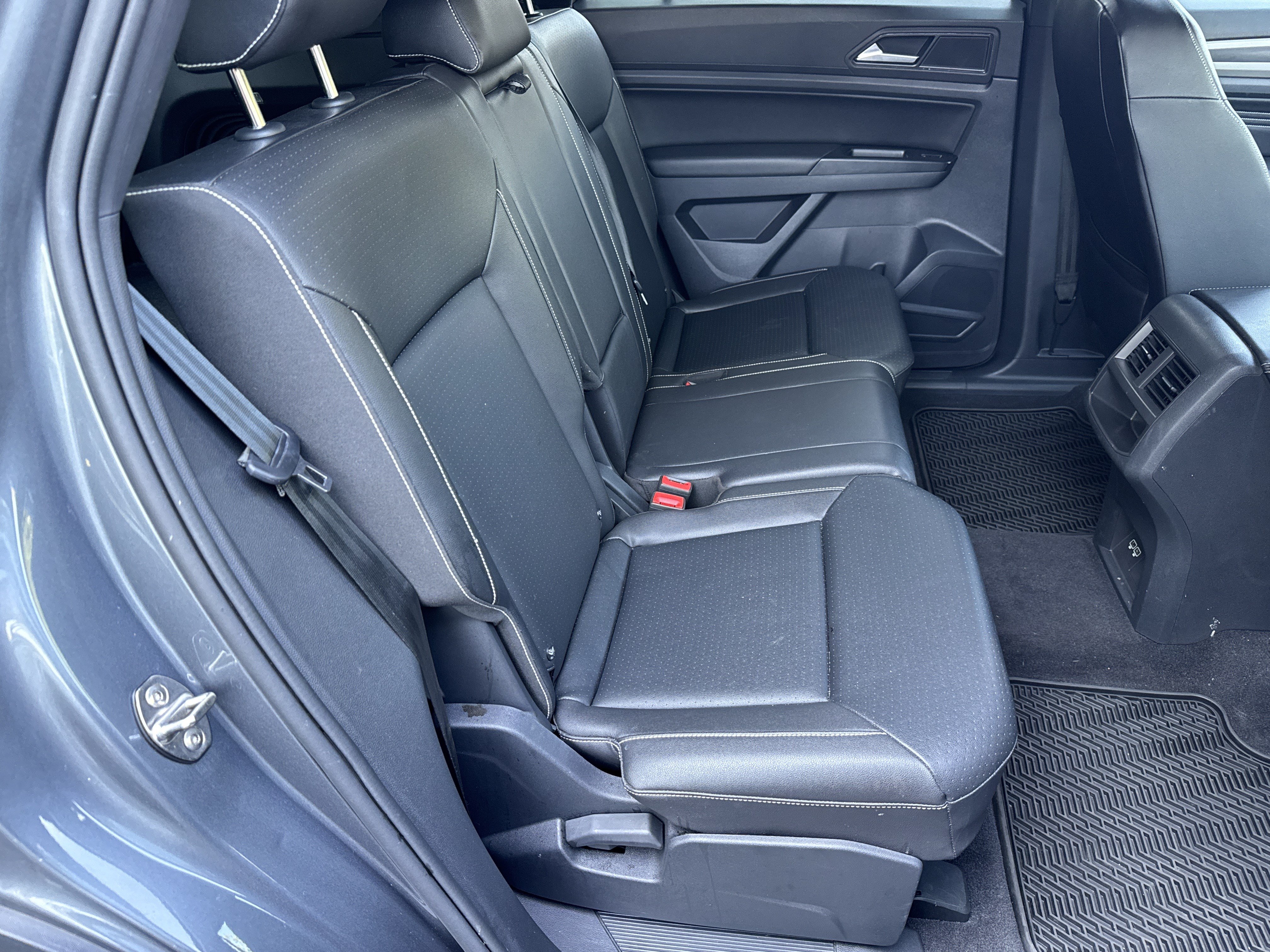 Used 2020 Volkswagen Atlas Cross Sport SEL AWD/4WD image 16