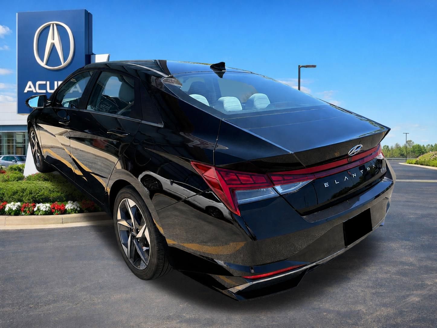 Used 2023 Hyundai Elantra Limited w/ Cargo Package FWD image 25