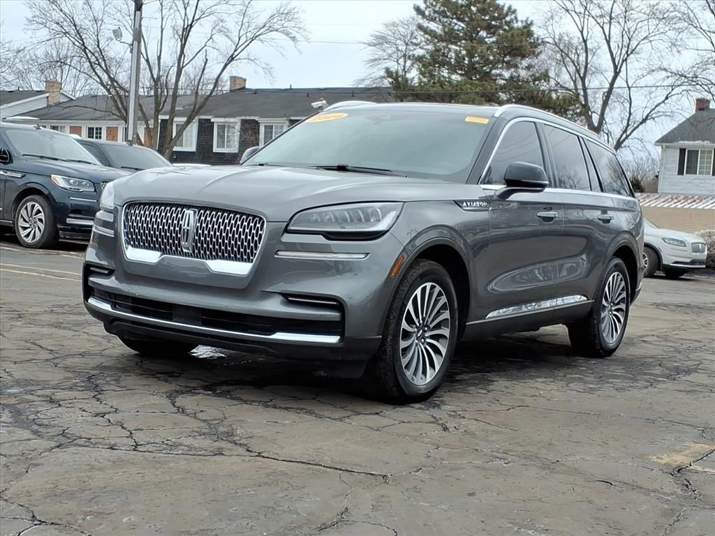 Certified 2024 Lincoln Aviator AWD w/ Premium Package image 3