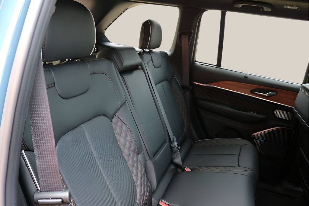 New 2026 Jeep Grand Cherokee Summit AWD/4WD image 18