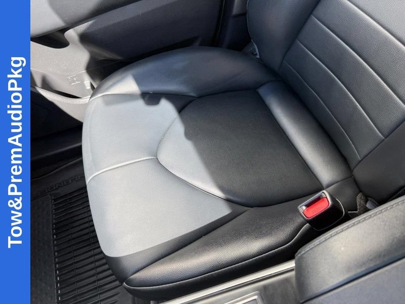 Used 2024 Toyota Highlander XLE AWD/4WD image 30