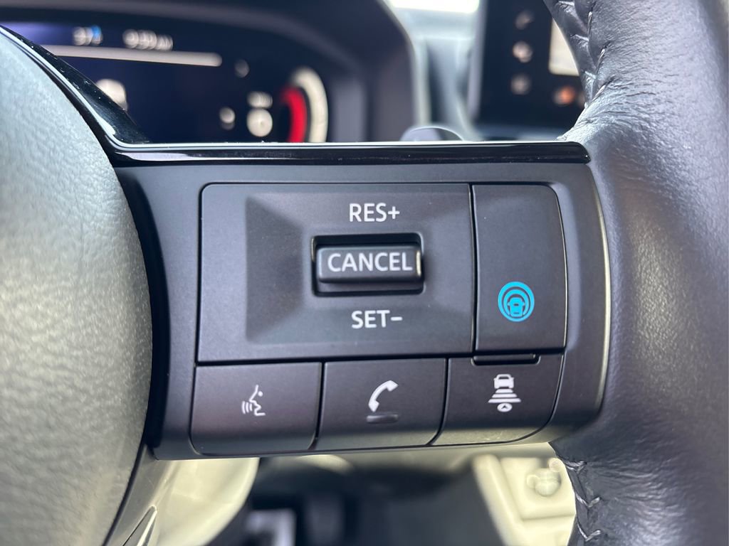 Used 2024 Nissan Rogue SL image 28