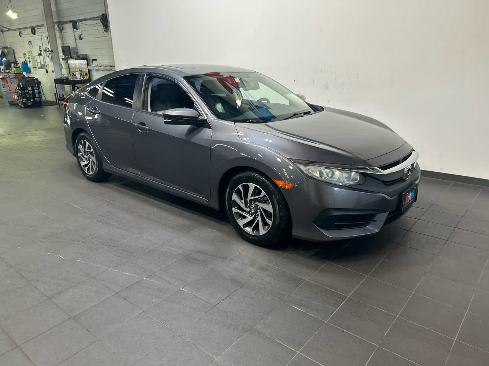 Used 2018 Honda Civic EX image 2
