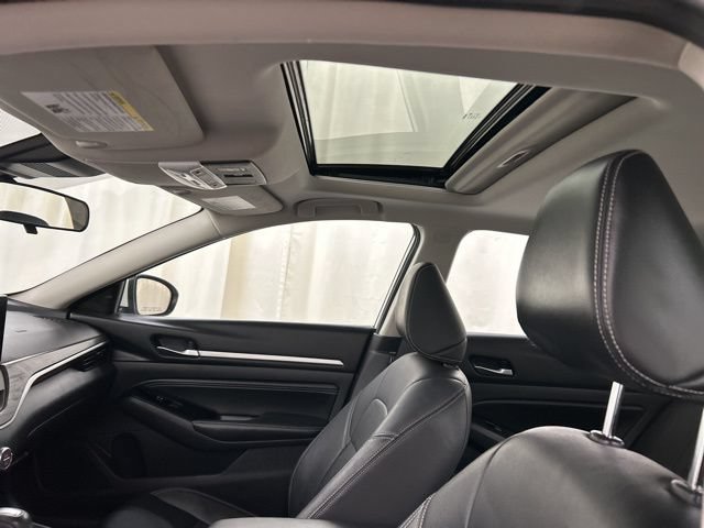 Used 2023 Nissan Altima 2.5 SL AWD/4WD image 22