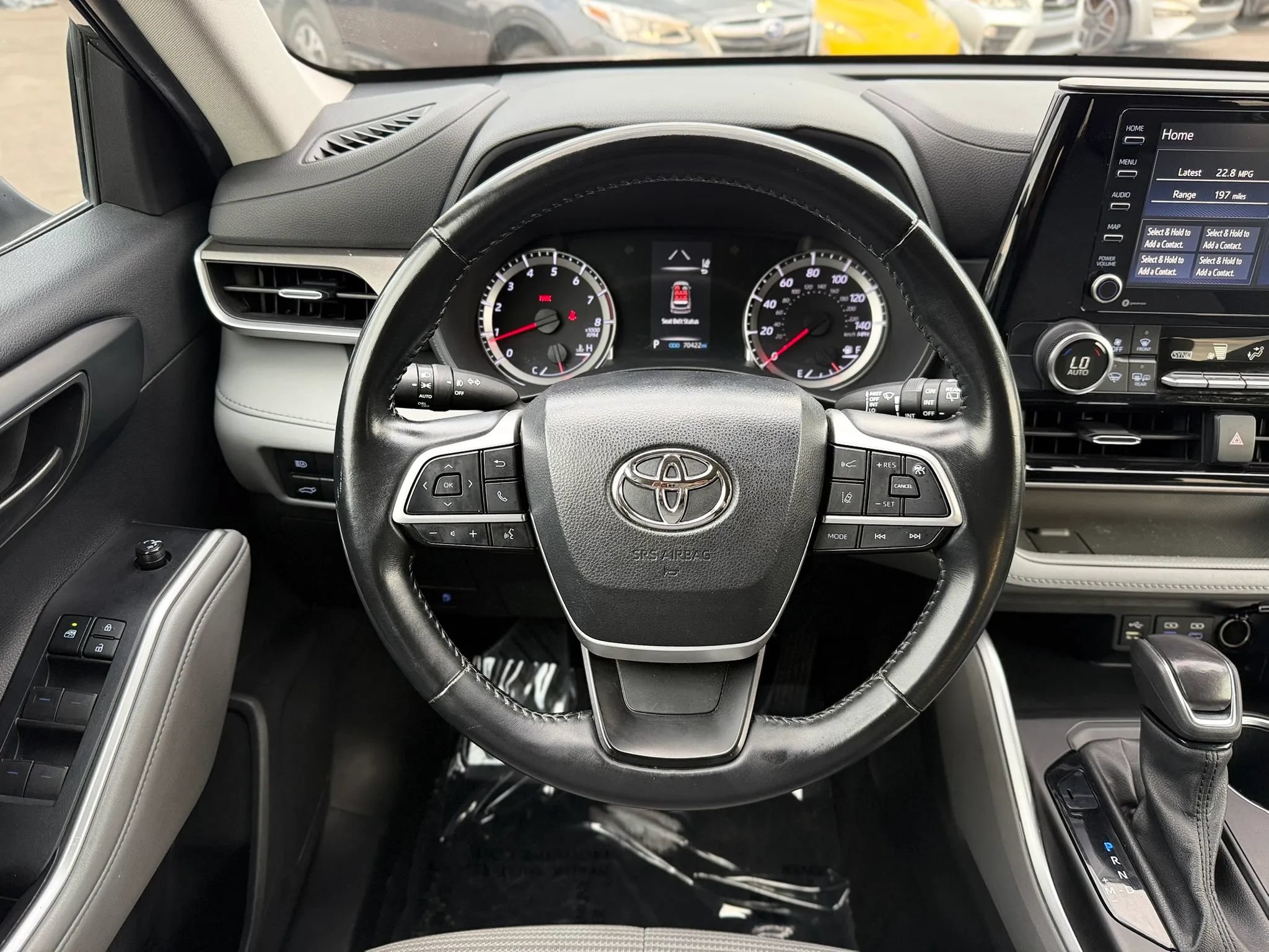 Used 2022 Toyota Highlander LE AWD/4WD image 29