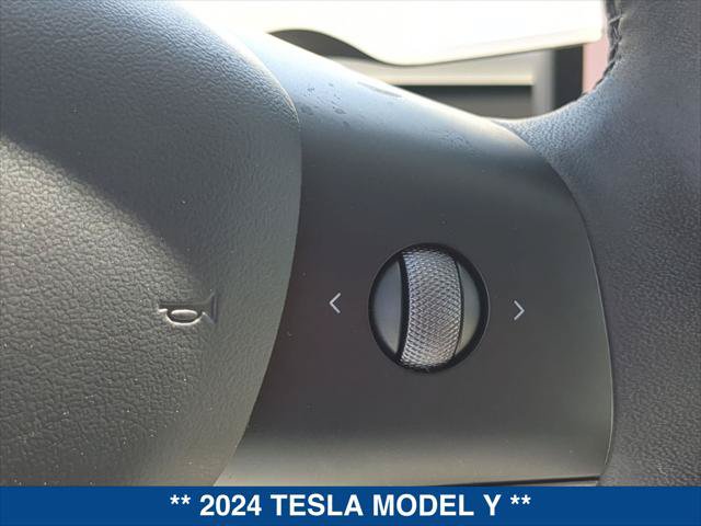 Used 2024 Tesla Model Y Performance AWD/4WD image 15
