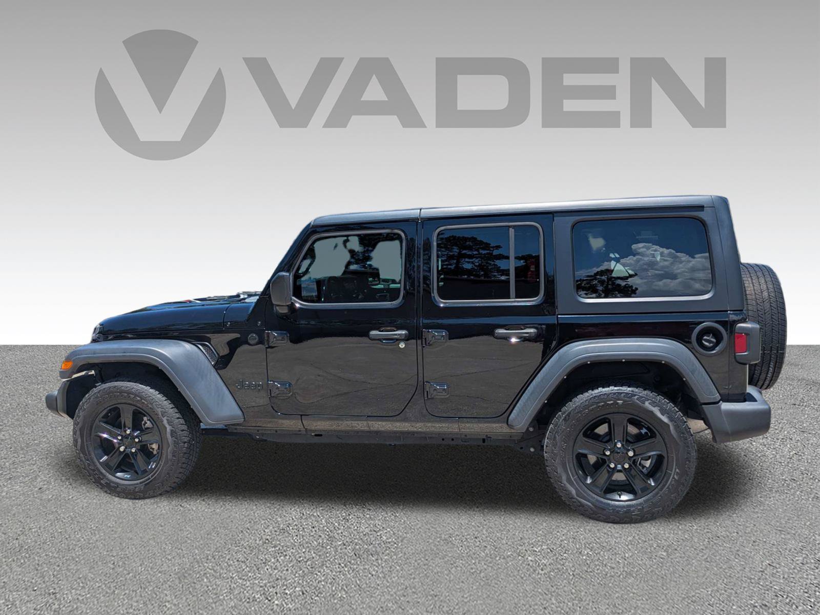 Used 2022 Jeep Wrangler Unlimited Sport AWD/4WD image 28