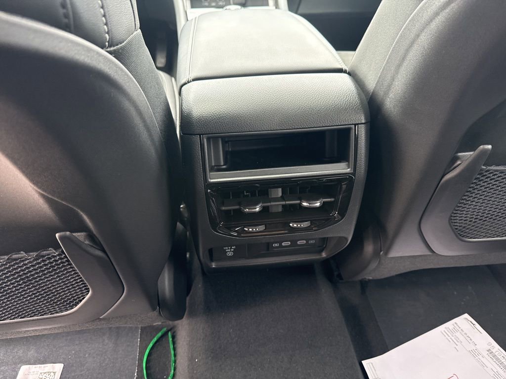 New 2026 Jeep Grand Cherokee Altitude image 22