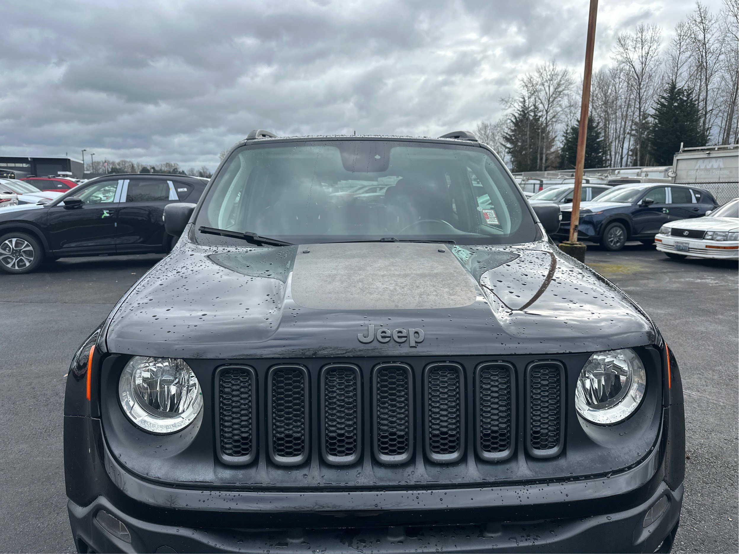 Used 2018 Jeep Renegade Trailhawk w/ Popular Equipment Group AWD/4WD image 25