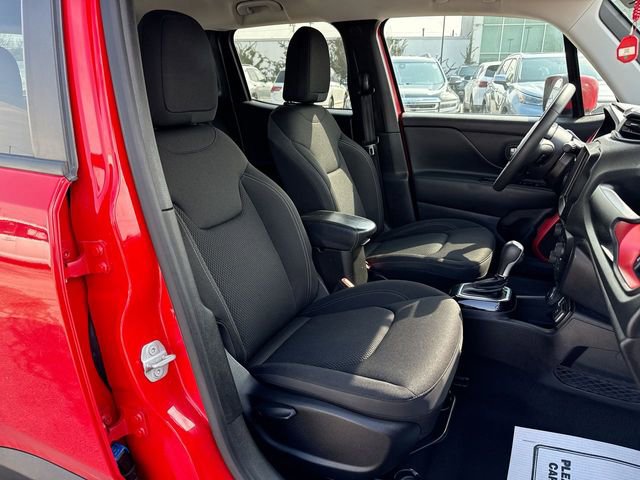Used 2022 Jeep Renegade Latitude AWD/4WD image 25