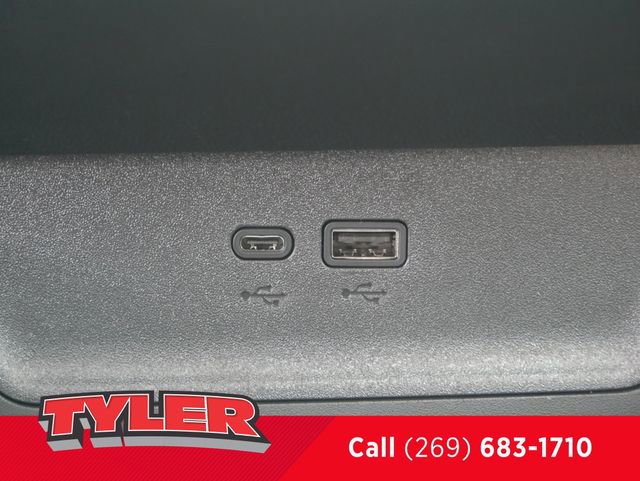 New 2026 Chevrolet Equinox RS w/ Convenience Package III AWD/4WD image 33