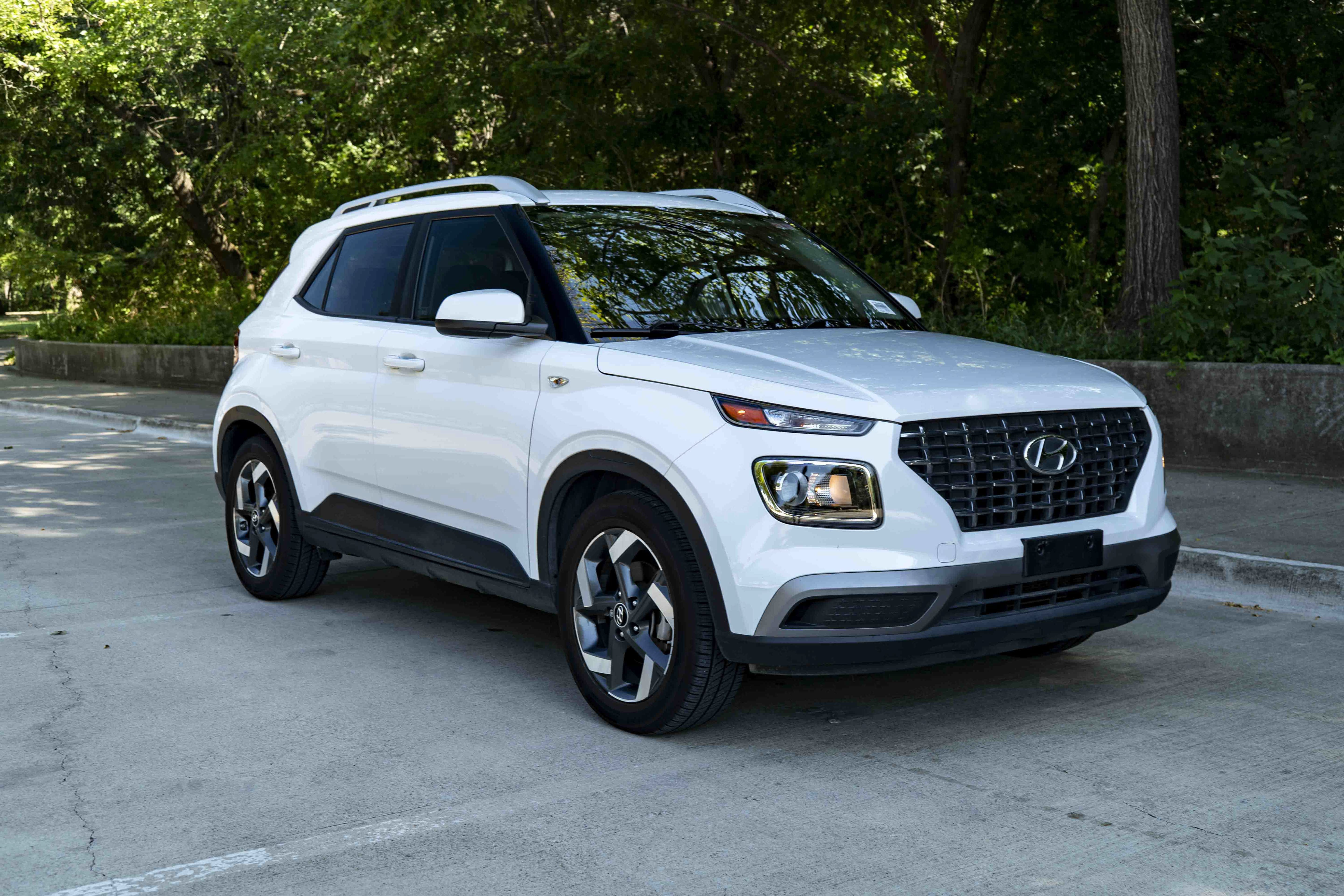 Used 2021 Hyundai Venue SEL FWD video 2