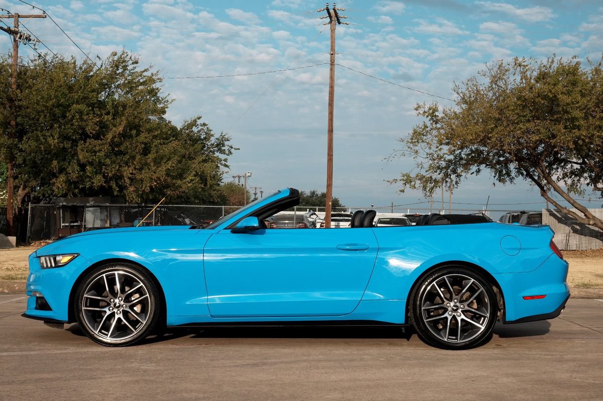 Used 2017 Ford Mustang Premium RWD image 15