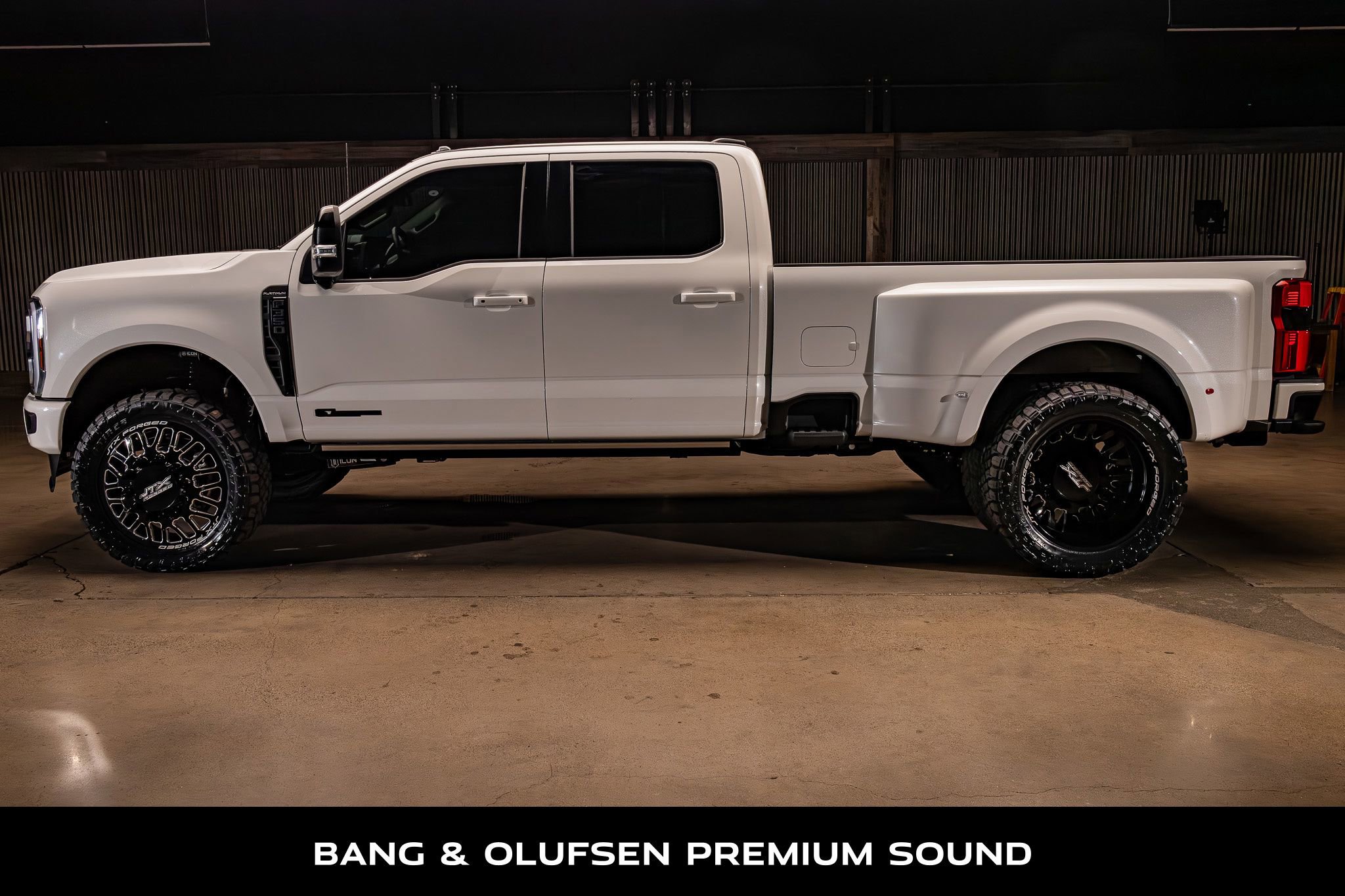 Used 2026 Ford F350 Platinum AWD/4WD image 6