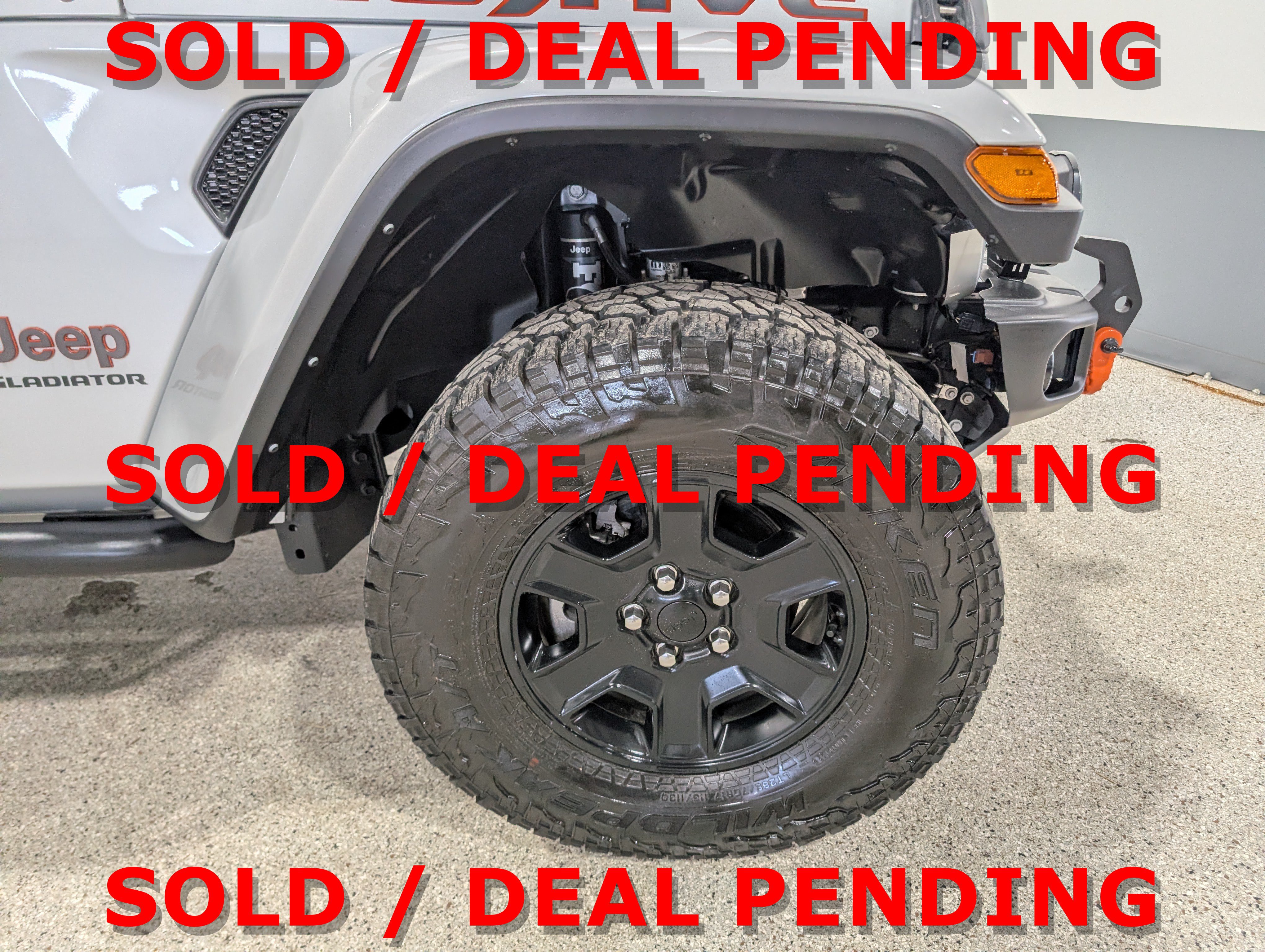 Used 2022 Jeep Gladiator Mojave w/ LED Lighting Group AWD/4WD image 14