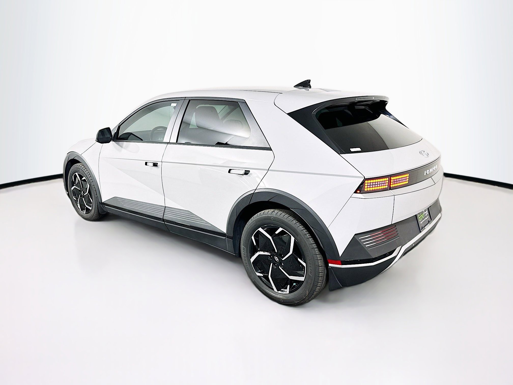 Used 2024 Hyundai Ioniq 5 SEL image 5