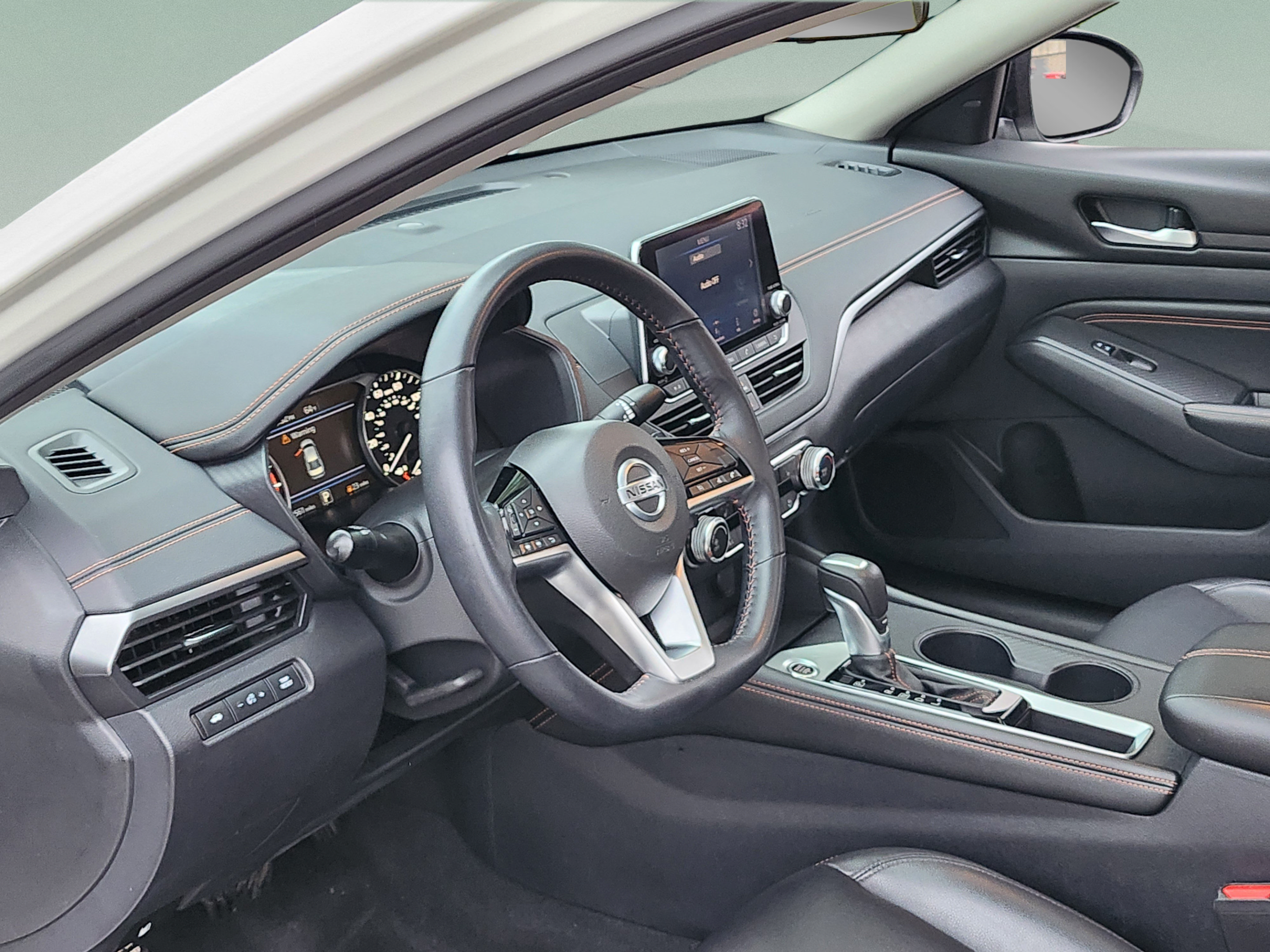Used 2021 Nissan Altima 2.5 SR w/ SR Premium Package FWD image 11