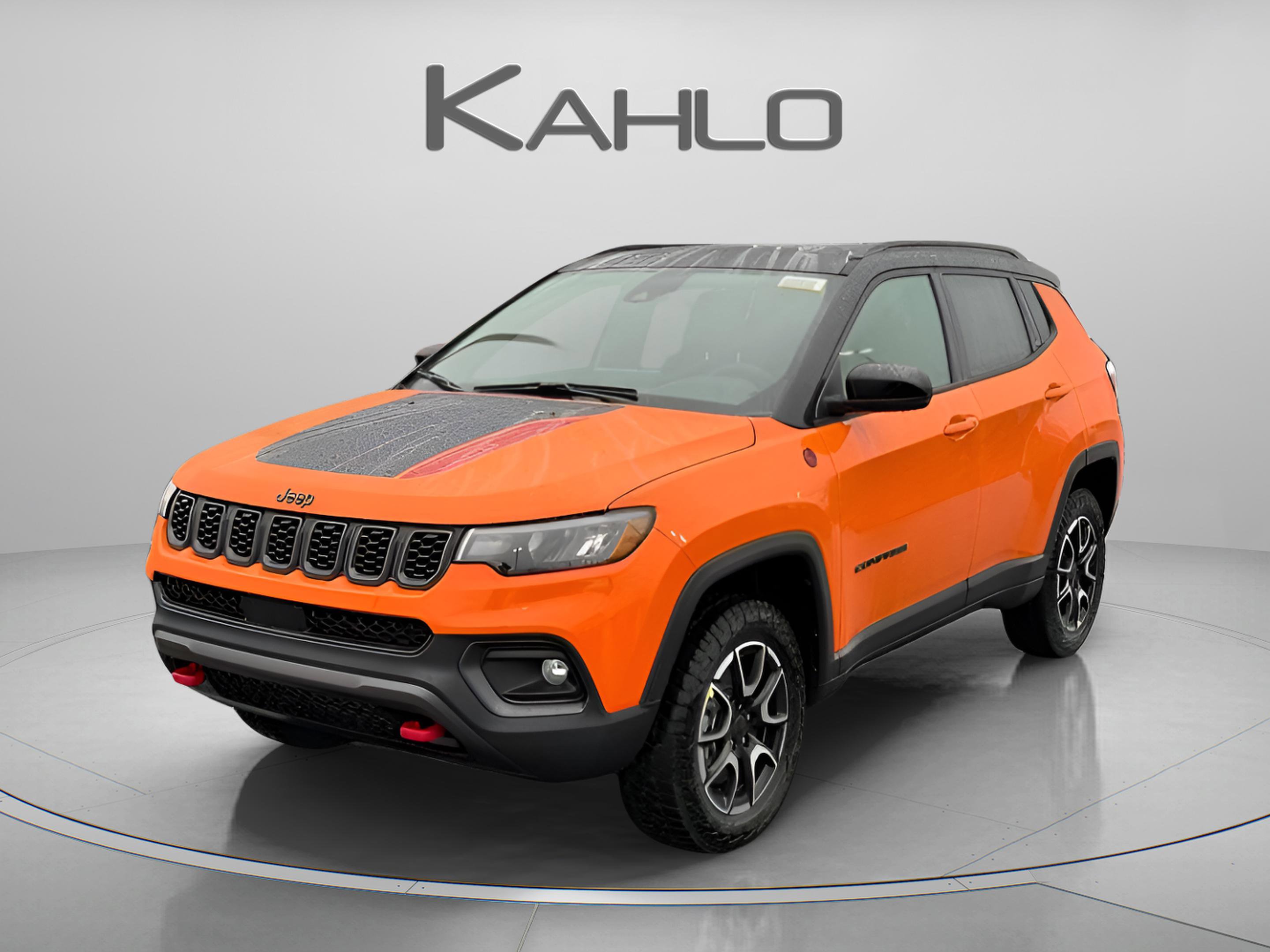 New 2026 Jeep Compass Trailhawk w/ Sun, Sound & Navigation Group