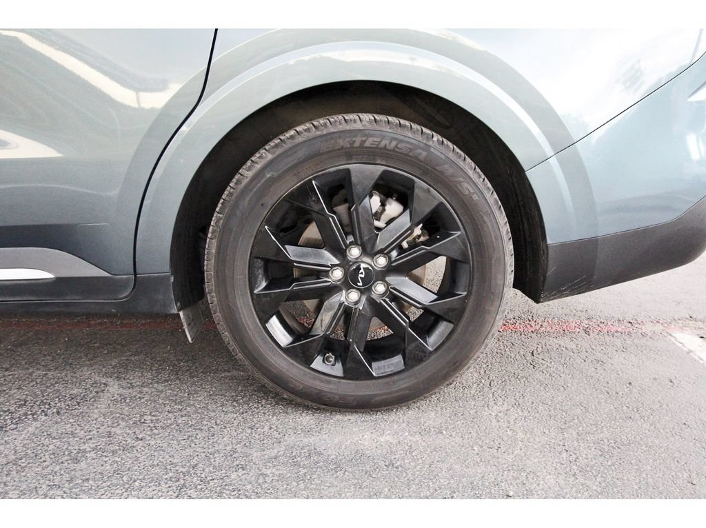 Used 2023 Kia Carnival SX FWD image 35
